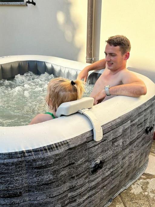 Grignetta Relax Giardino E Jacuzzi Apartment Varraze